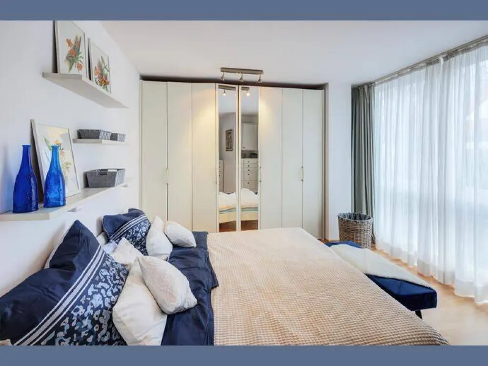 Furnished: Quiet Living with Balcony in Solln