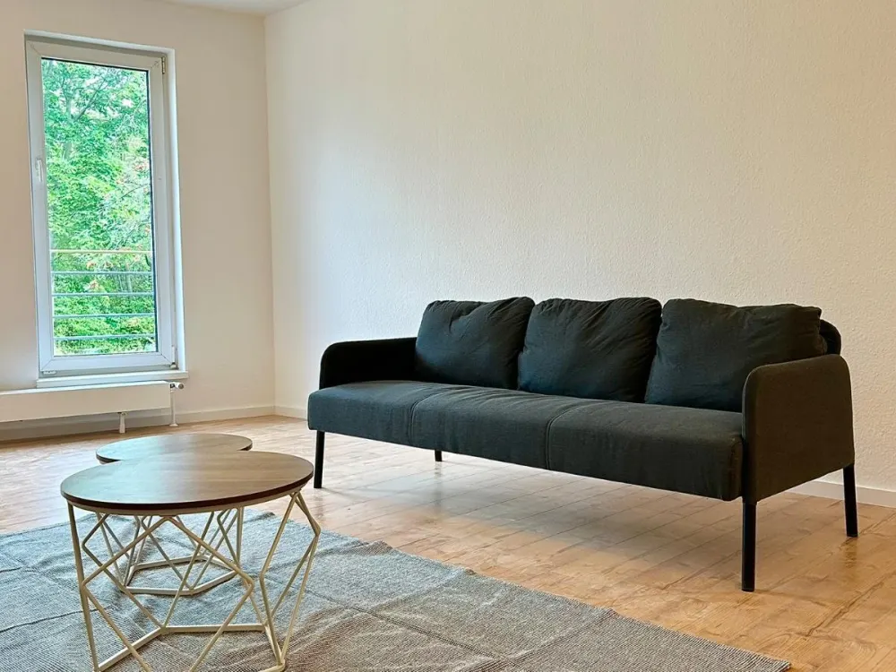 Sanierte & möblierte 2-Zimmer-Wohnung**Stelllplatz**Einbauküche