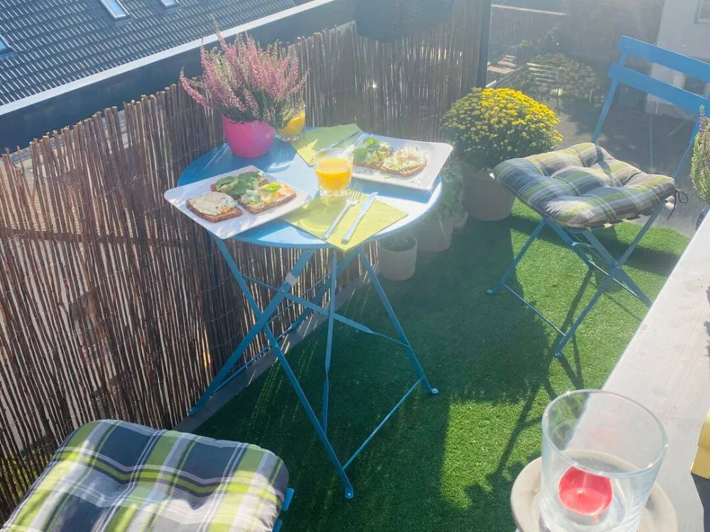 Schöne 2-Zimmer-Wohnung, ab Oktober frei. Inkl- Möbelübernahme.