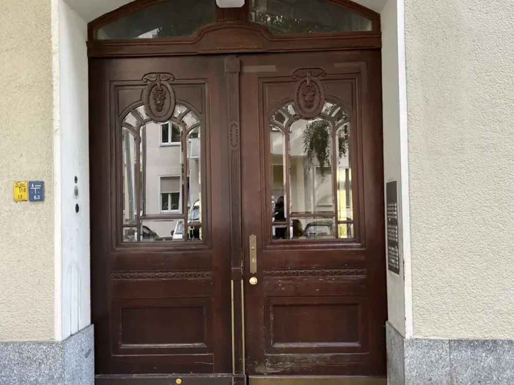 Schöne 2-Zimmer Altbauwohnung mit Charme im feinsten Charlottenburg Nähe S-Bhf und U-Bhf
