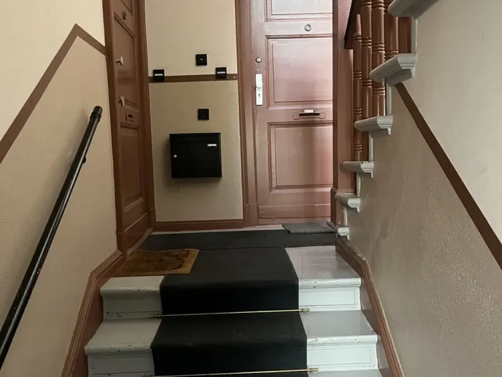 Schöne 2-Zimmer Altbauwohnung mit Charme im feinsten Charlottenburg Nähe S-Bhf und U-Bhf