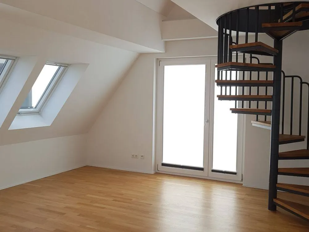 TRAUMHAFTE 2-Zimmer- Maisonette-Whg. in exklusiver Wohnanlage !