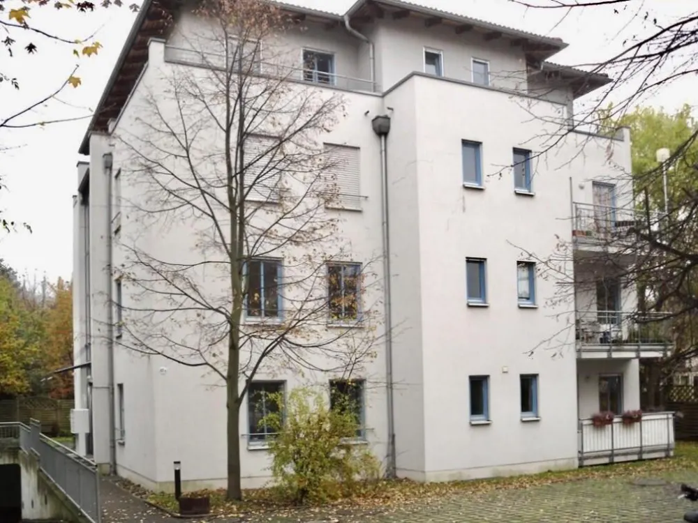 Tolle 2 Zimmer-Wohnung mit Einbauküche mitten in Striesen!
