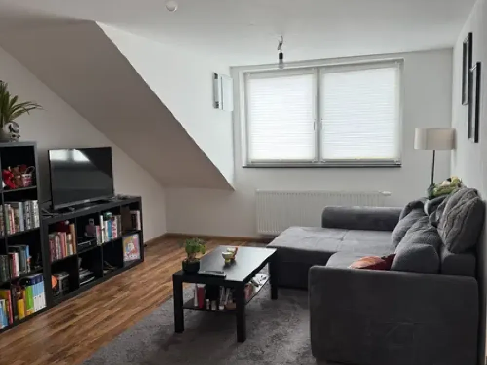 Garage inklusive! Gepflegte 2-Zimmer-Wohnung am Eller Schlosspark mit Abstellraum & Keller