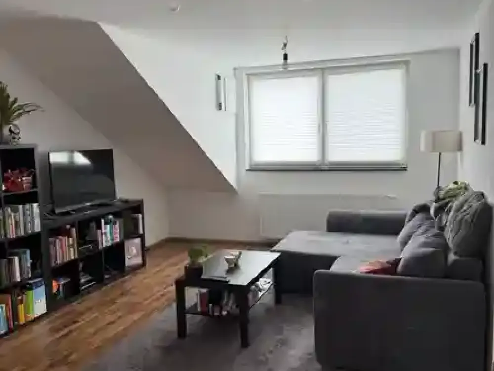 Garage inklusive! Gepflegte 2-Zimmer-Wohnung am Eller Schlosspark mit Abstellraum & Keller