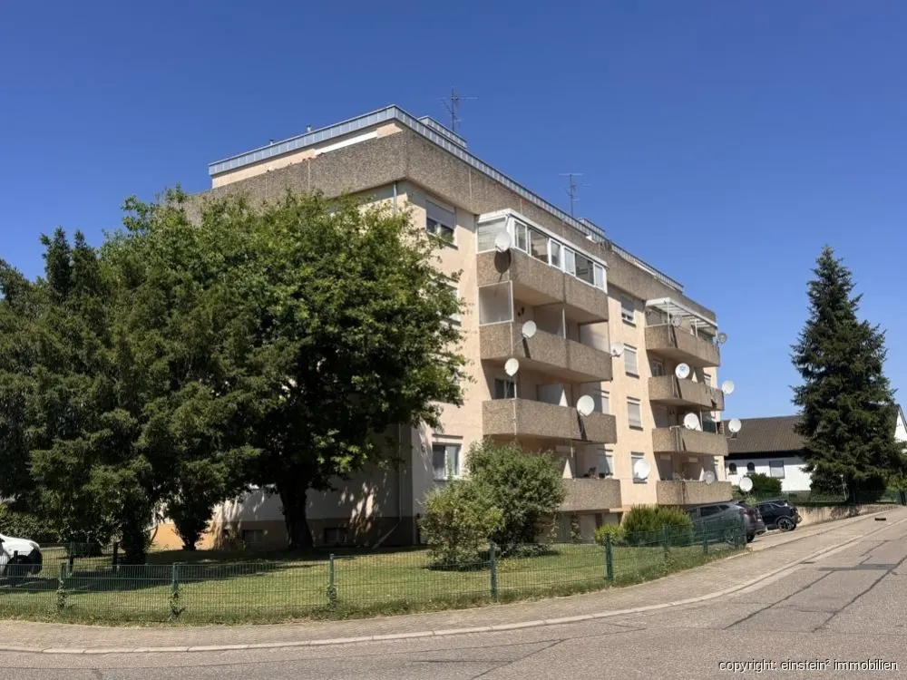 Einziehen - Wohlfühlen - Fertig 3 Zimmerwohnung in gepflegtem Mehrfamilienhaus