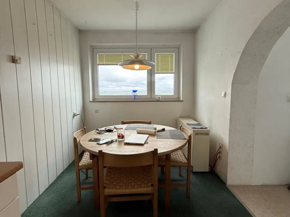 Helle 4-Zimmer-Wohnung mit Balkon in Erlangen-Büchenbach