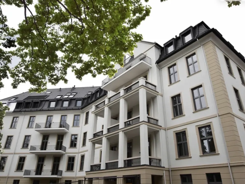 2-Zimmer-Luxuswohnung mit Balkon in Frankfurt Nordend-West