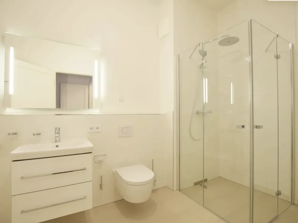2-Zimmer-Luxuswohnung mit Balkon in Frankfurt Nordend-West