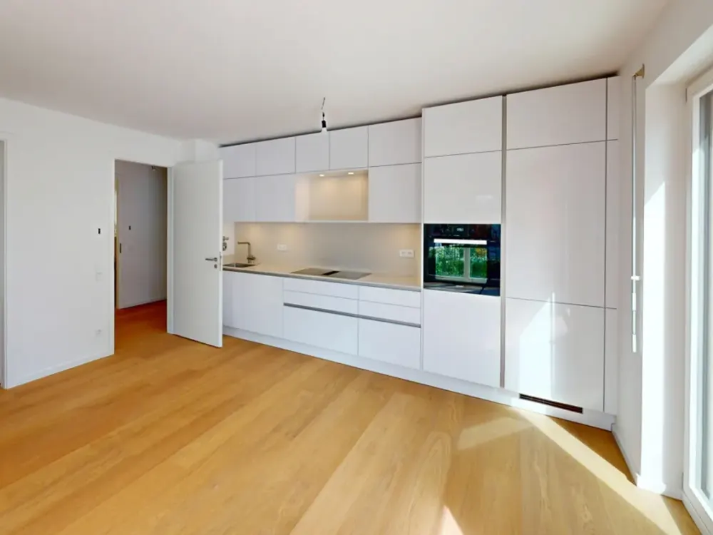 More Space for Two: 87 m², Large Balcony & Built-in Kitchen in Waldtrudering