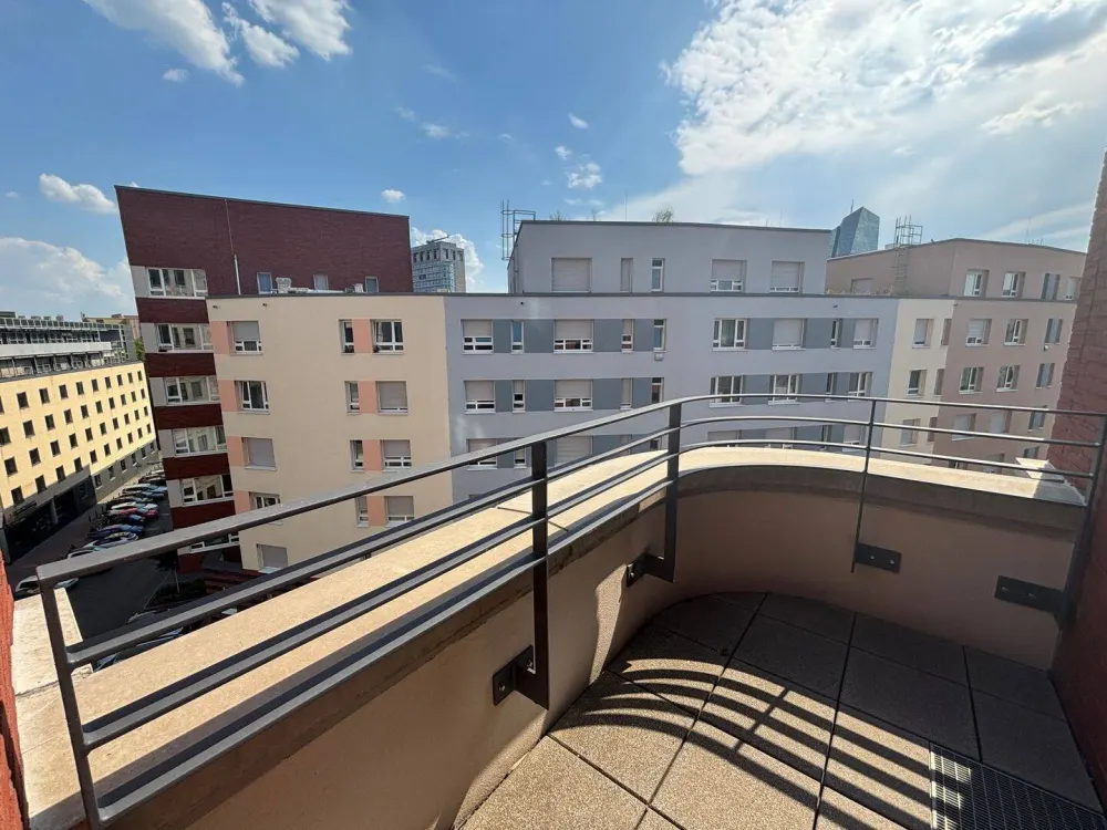 Highlight: Schöne 2-Zimmer-Wohnung im Neubau zentral in Frankfurt-Ostend
