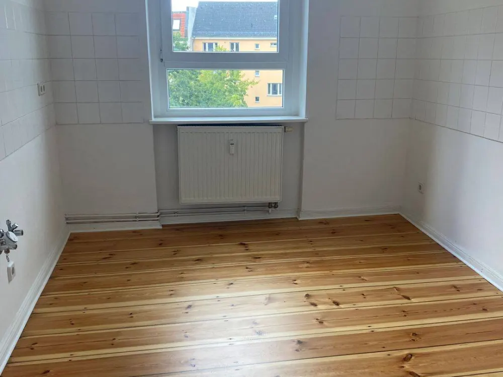 Wunderschöne helle 4 Zimmer Whng. mit 2 Balkonen