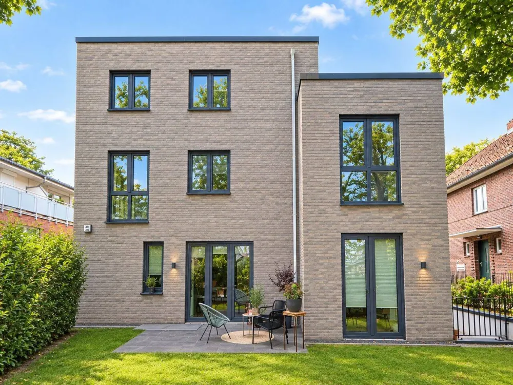 Elegant Maisonette Apartment with Wonderful Garden!