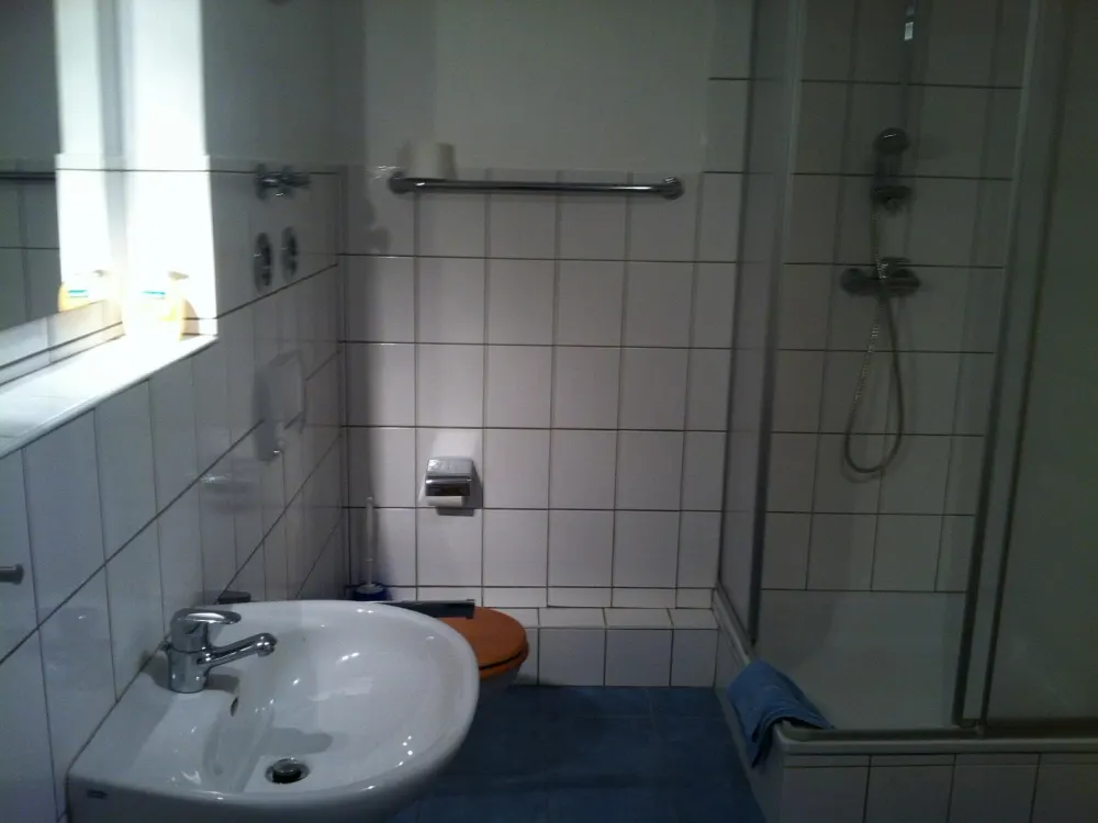 Gartengeschoß 1 Zimmer,