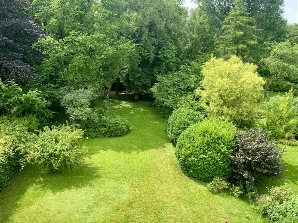 2,5-ZKB-DG-Whg. mit Einbauküche und Gartenmitbenutzung, Nähe Unterbacher See