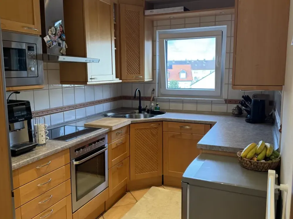 Ihr neues Zuhause: Helle 3-Zimmer-Wohnung mit Einbauküche & Carport in Obertshausen
