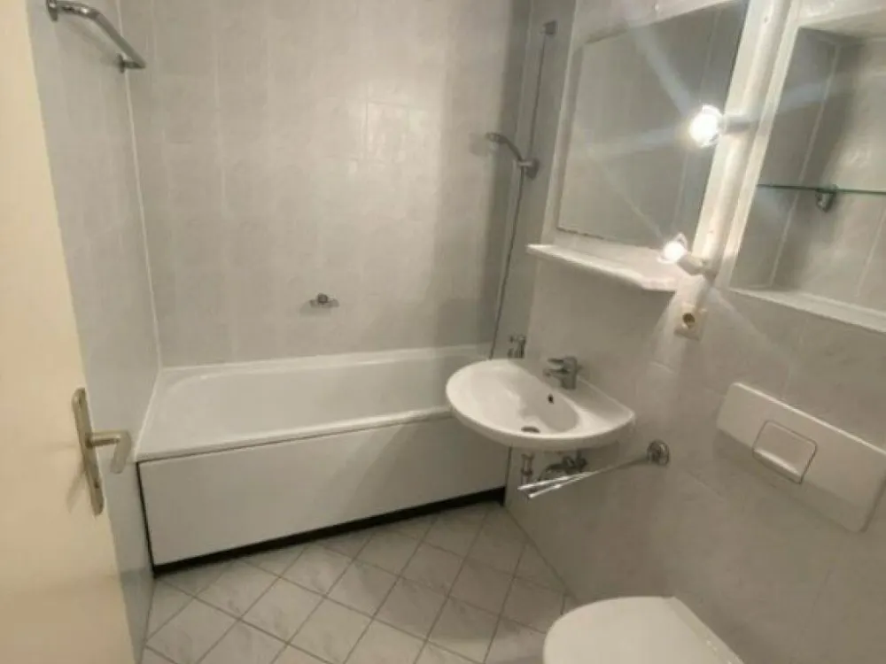 Teilmöblierte 1-Zi.-Wohnung mit Balkon u. EBK ab 01.10.2026