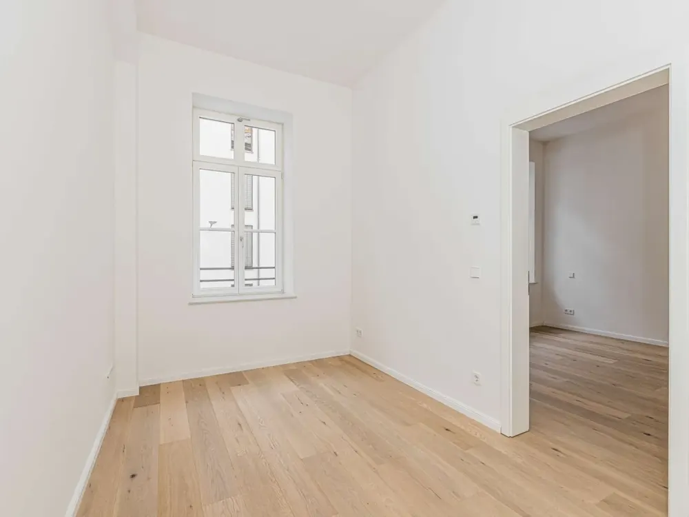 Großzügige 5-Zimmer-Altbauwohnung mit 2 Balkonen - offene Besichtigung 04.09.26, 14:00-15:00 Uhr