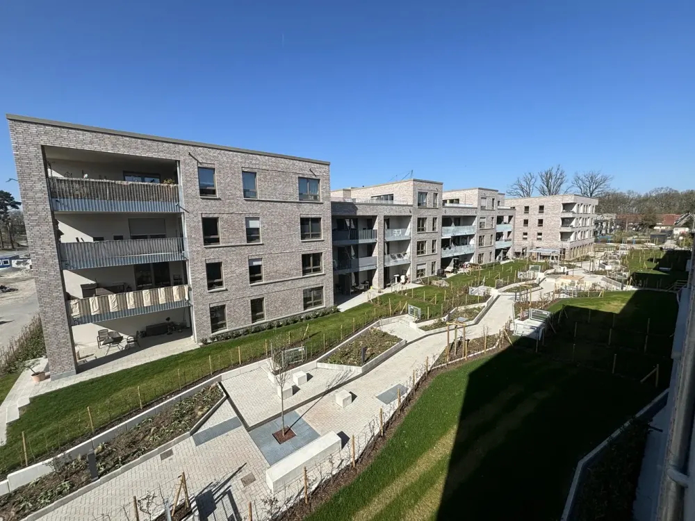 Space for the Whole Family! Spacious 4-Room Apartment in New Building with Underground Parking Space