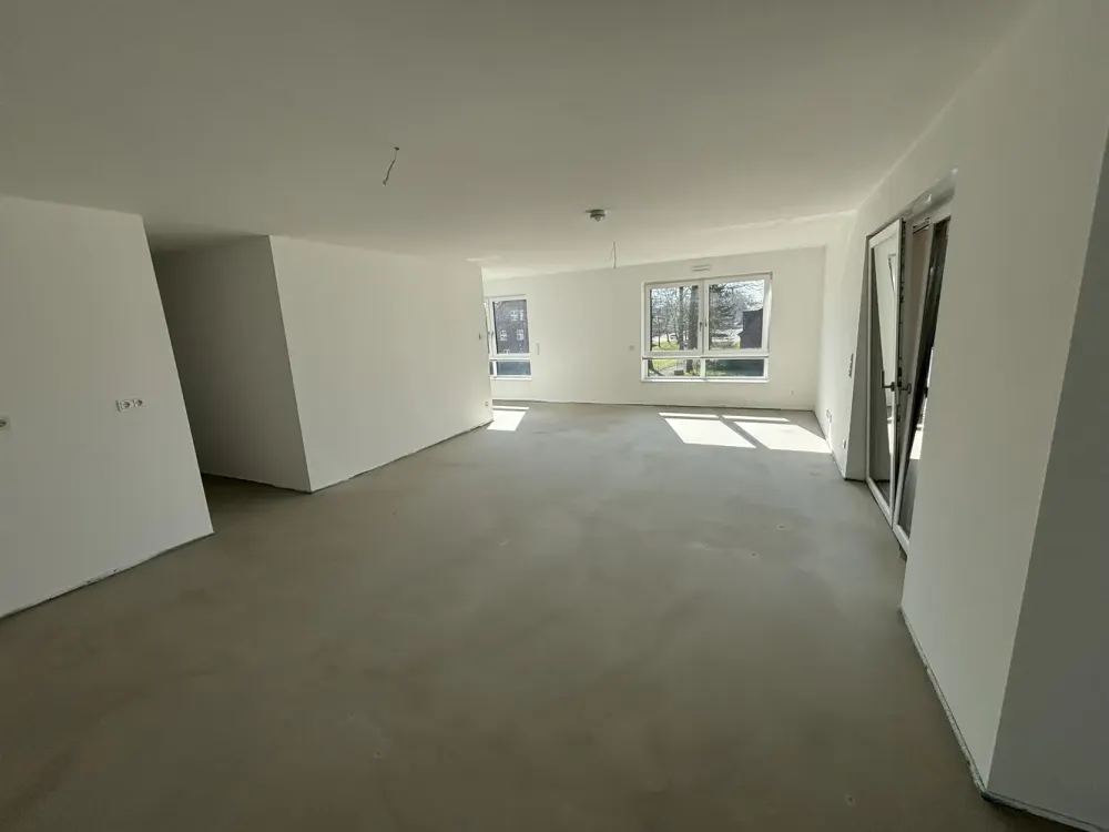 Space for the Whole Family! Spacious 4-Room Apartment in New Building with Underground Parking Space