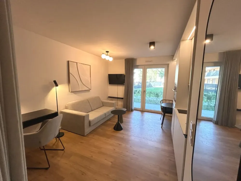 Fully Furnished Design Apartment Including Built-in Kitchen & Terrace | Available Short-Term