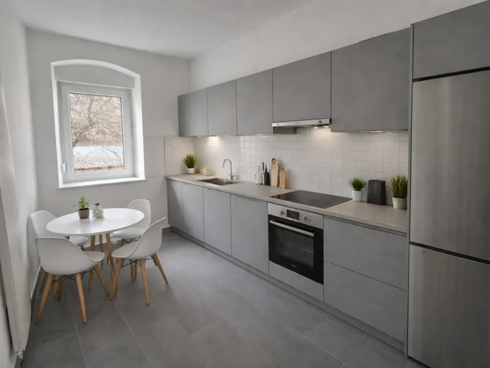 TOP Renovated 5-Room Ground Floor Apartment with Separate Kitchen Room, Unfurnished & Without Built-in Kitchen