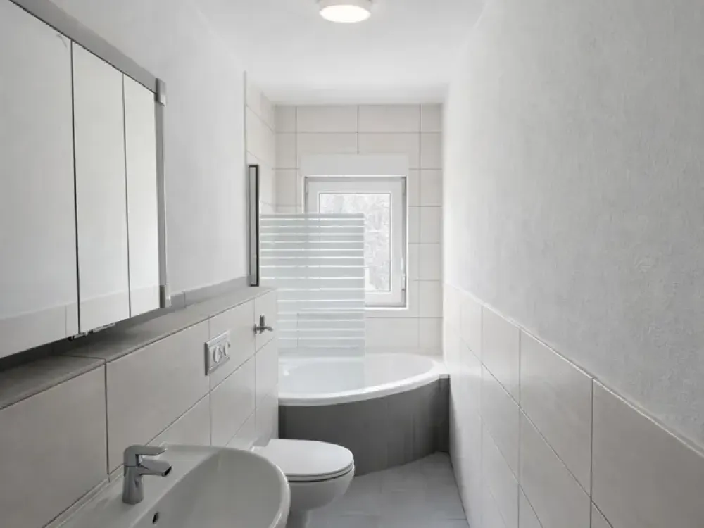 TOP Renovated 5-Room Ground Floor Apartment with Separate Kitchen Room, Unfurnished & Without Built-in Kitchen