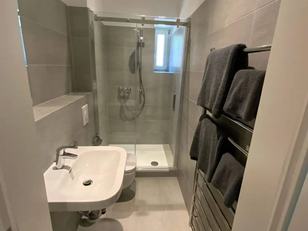 Ready to move in: Stilvolles Business-Apartment (vollmöbliert) in Düsseldorf-Stadtmitte, All-inclusive!
