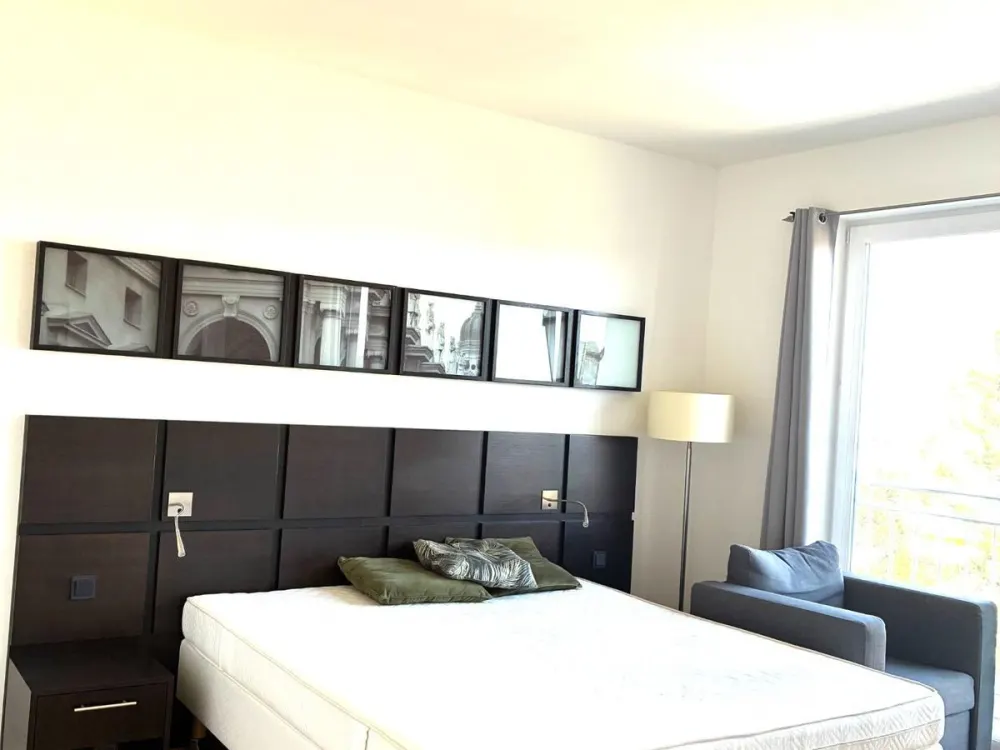 Vollmöbeliertes 1-Zimmer-Apartment, Bärensteiner Str.