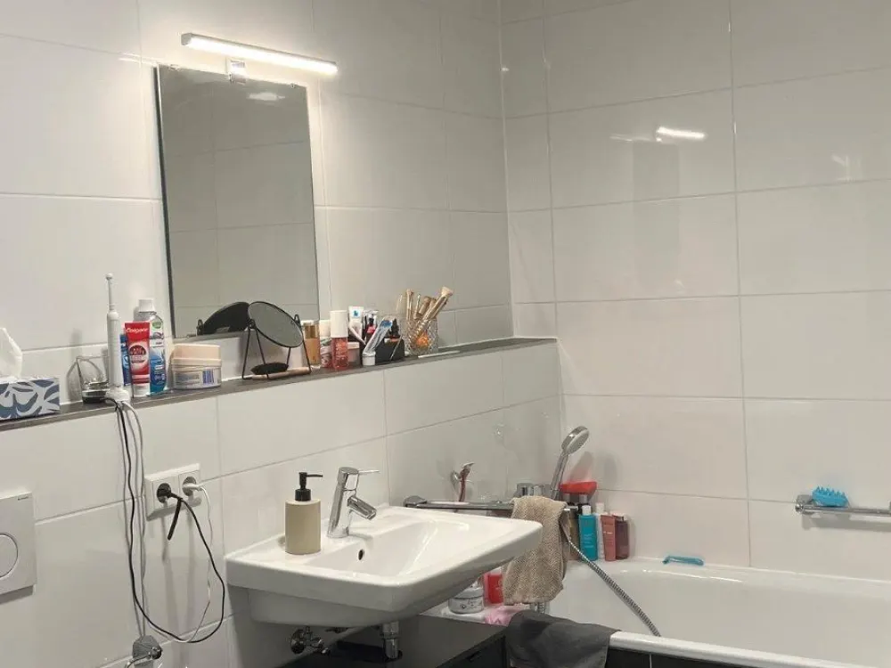 vermiete exklusive 2-Raum-Wohnung mit gehobener Innenausstattung