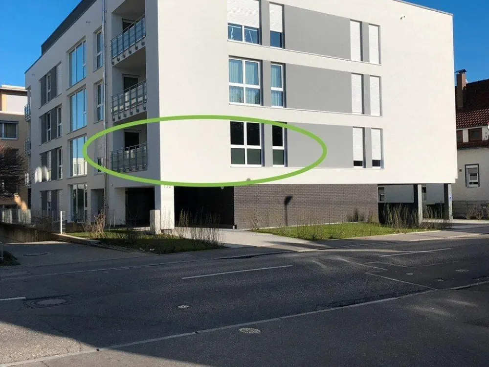 vermiete exklusive 2-Raum-Wohnung mit gehobener Innenausstattung