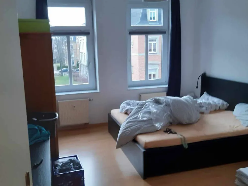 Zwei Zimmer Wohnung mit großer Wohnküche in saniertem Altbau in Dresden-Löbtau