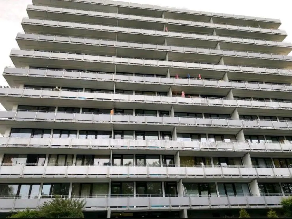 Exklusive 2,5 - Zimmer Wohnung mit XXL Balkon