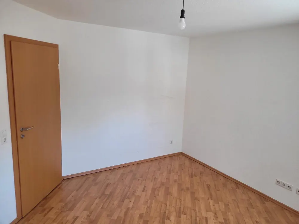schöne 2,5 Zimmerwohnung in Bissingen