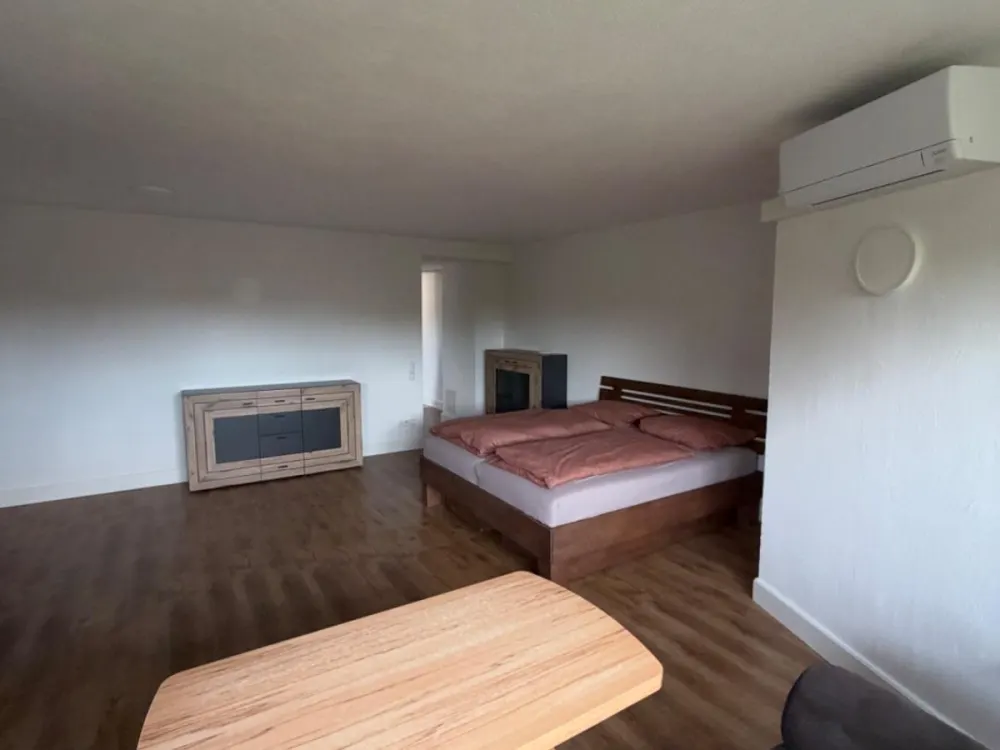 Commuter Apartment Air Conditioning All Inclusive Rental
