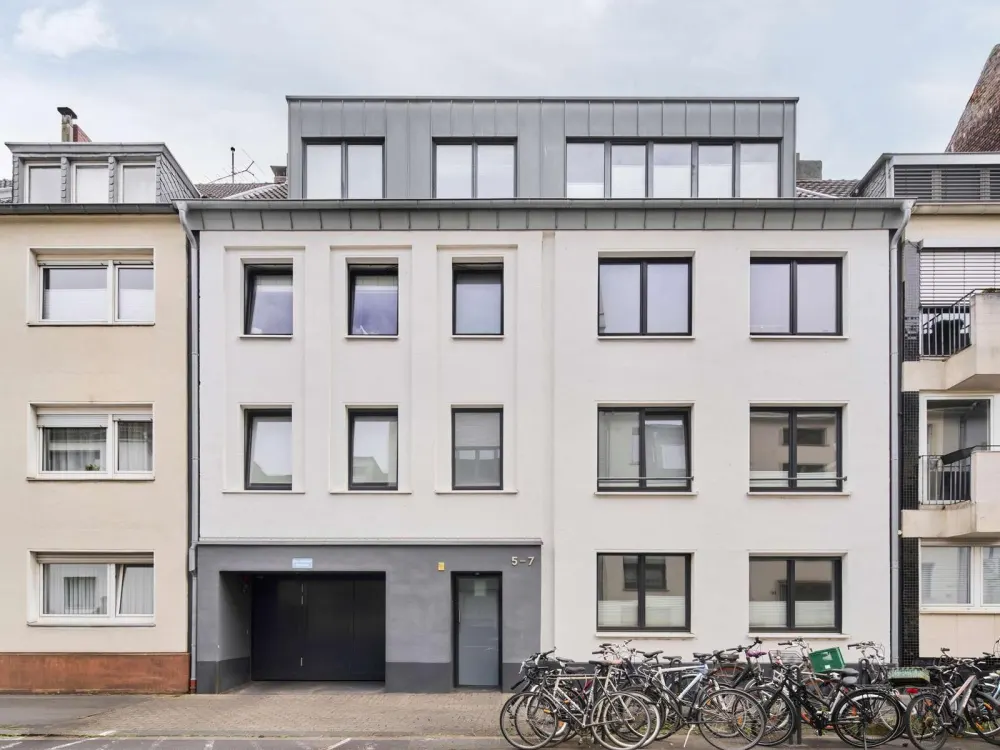 Stilvolle 2-Zimmer-Wohnung in Köln-Lindenthal, direkt an der Dürener Straße