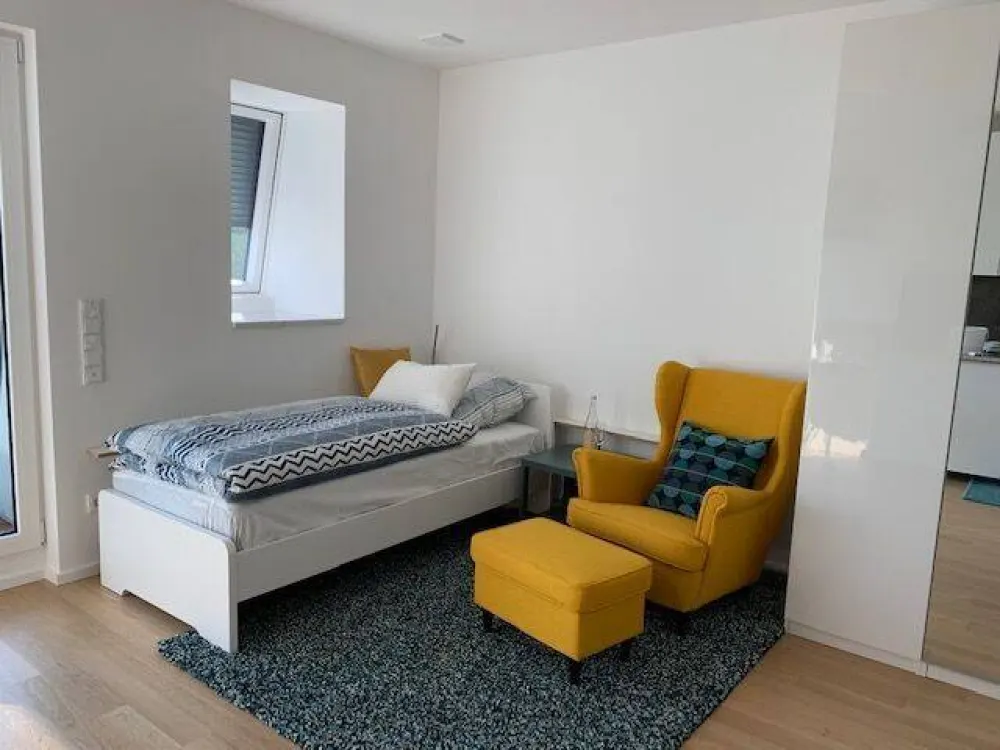 Komplett möbliert und ausgestattetes 1-Zimmer Apartment