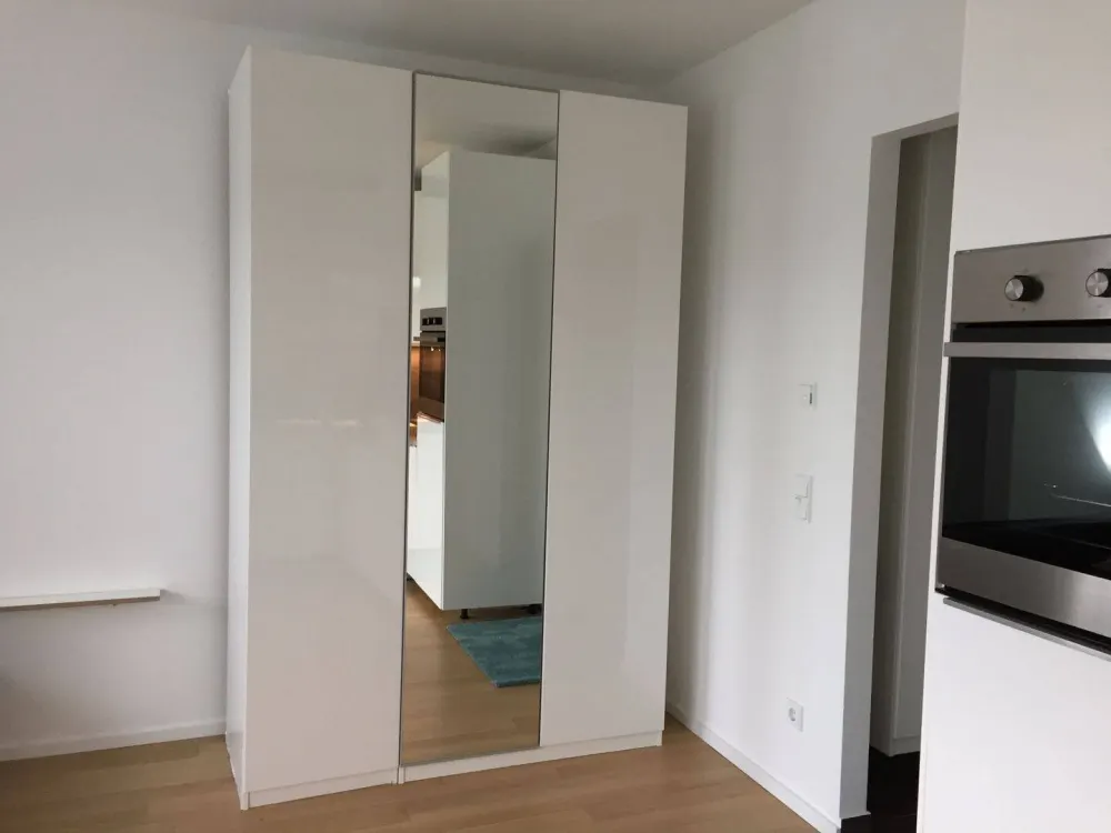 Komplett möbliert und ausgestattetes 1-Zimmer Apartment