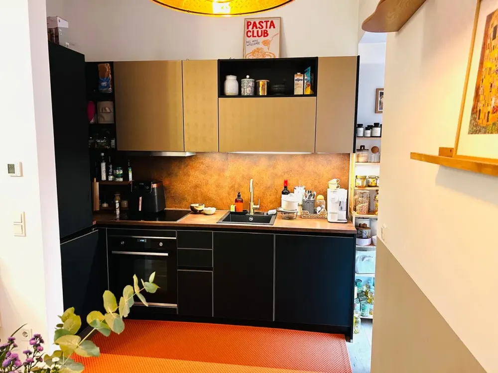 Charming 3-Room Apartment with Terrace