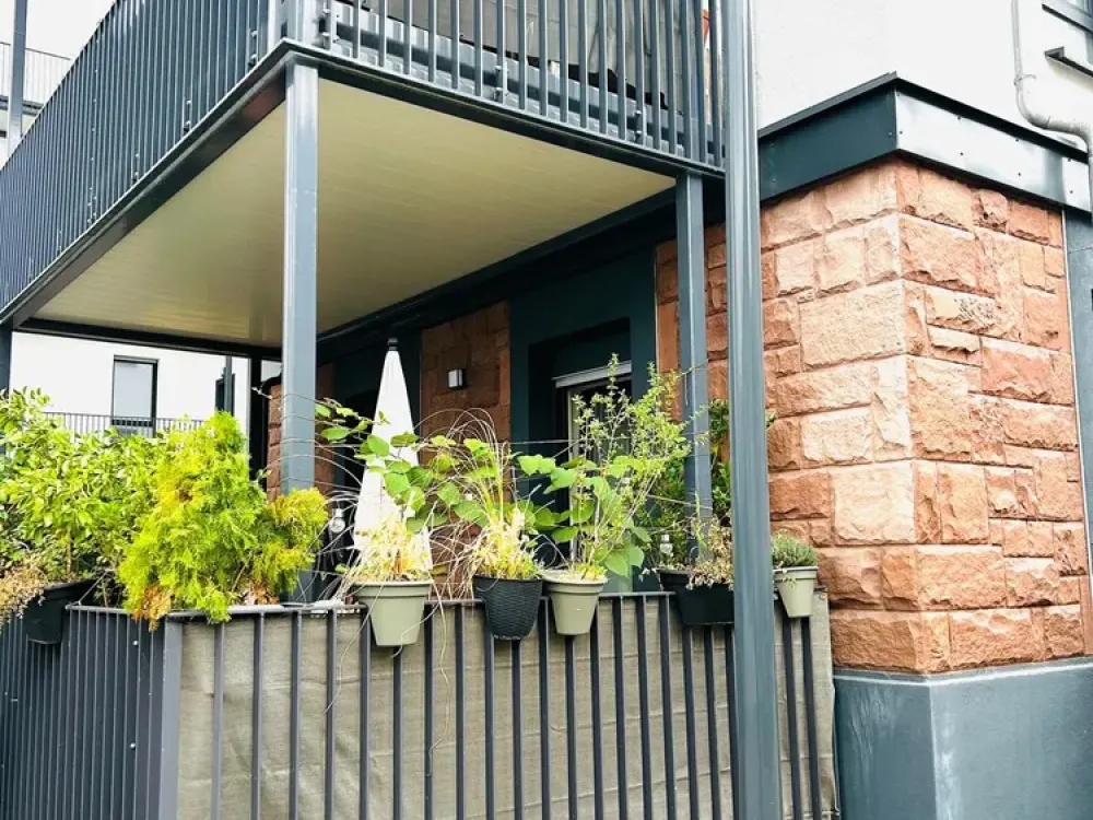 Charming 3-Room Apartment with Terrace
