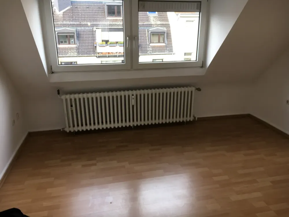 Gemütliche 1-Zimmer-Dachgeschosswohnung in Neu-Ehrenfeld
