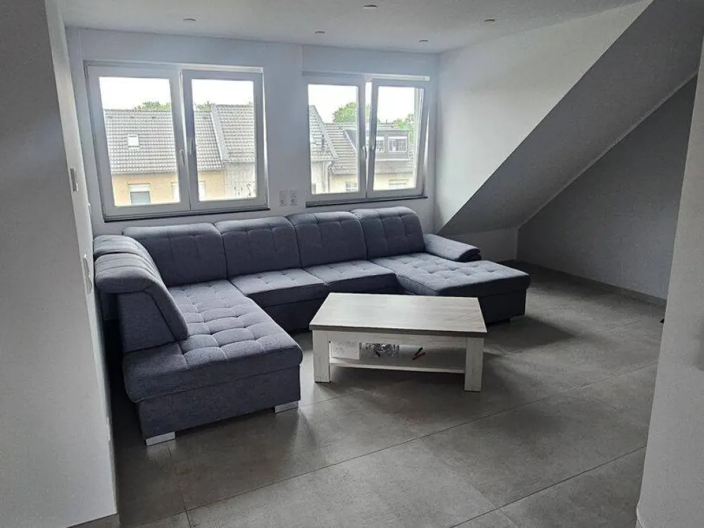 2-Zimmer-Dachgeschoss-Wohnung, Erstbezug nach Sanierung (max. 2 Personen)