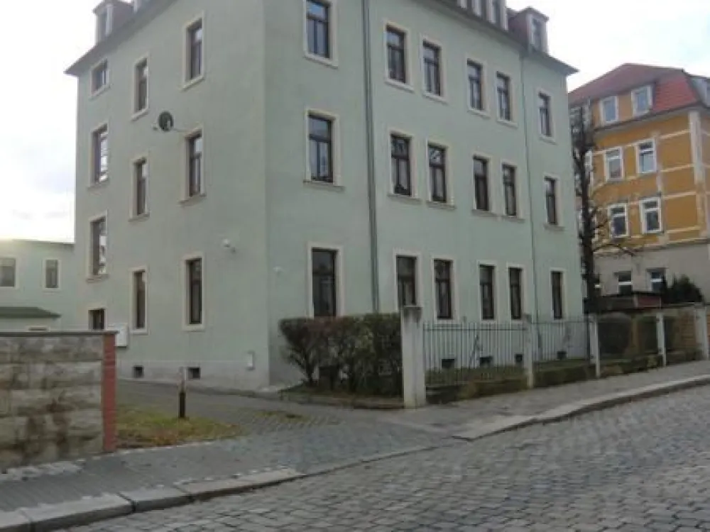 Herrliche 3-Raum-Wohnung im Altbau! Bilder folgen
