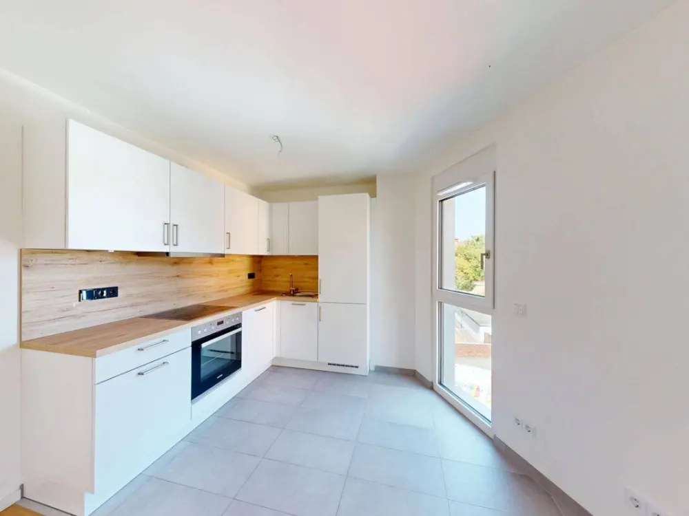 Helle EG-Wohnung mit 3 Zimmern und Einbauküche