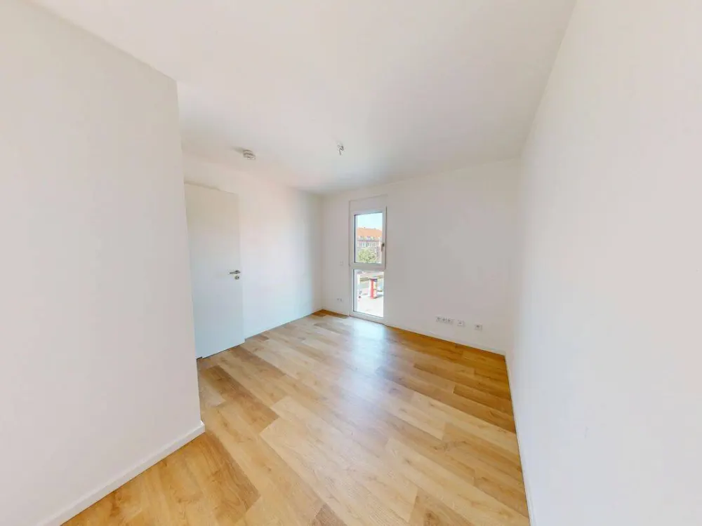 Helle EG-Wohnung mit 3 Zimmern und Einbauküche