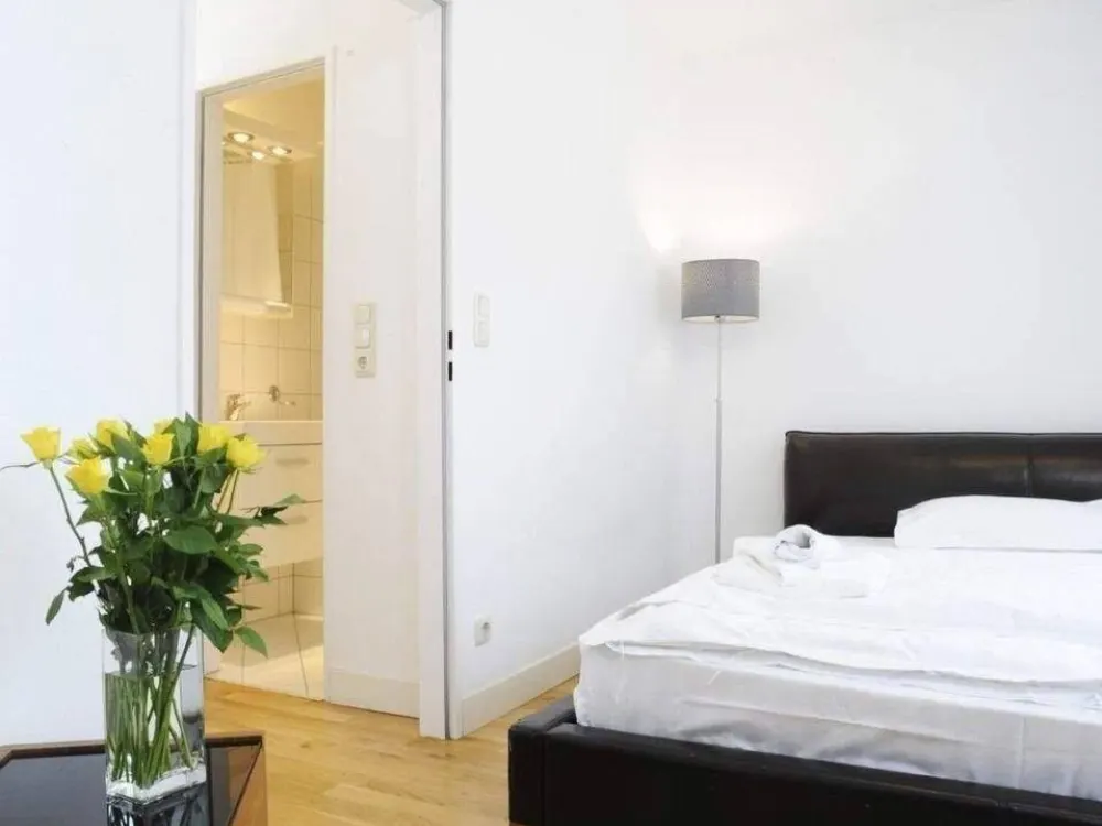 2 Zimmer Apartment ohne Kaution, möbliert