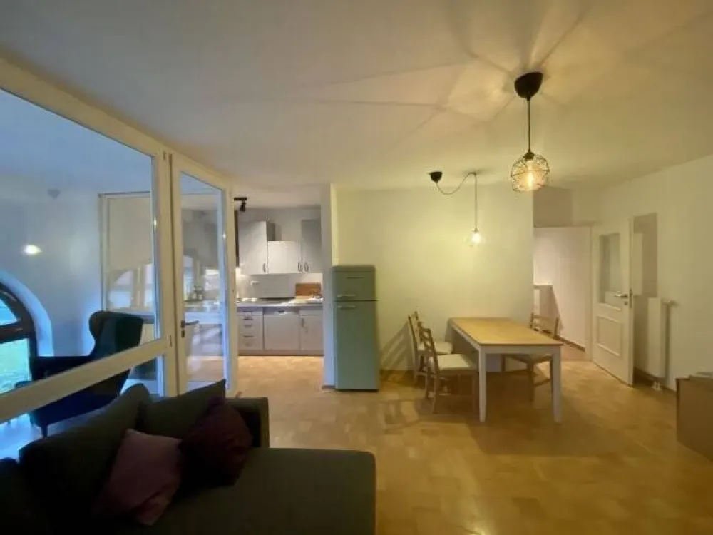 Vollmöbliertes Apartment in Köln inkl. Tiefgaragenplatz