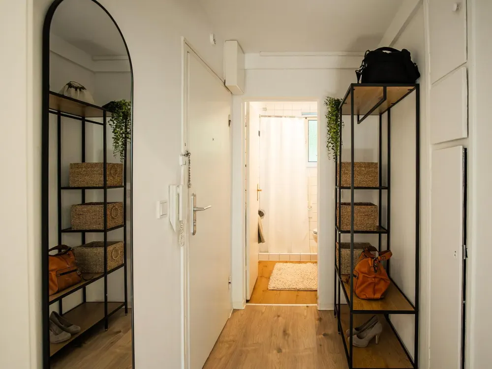 Freshly Renovated 3-Room Apartment with Balcony in Saarbrücken, No Commission