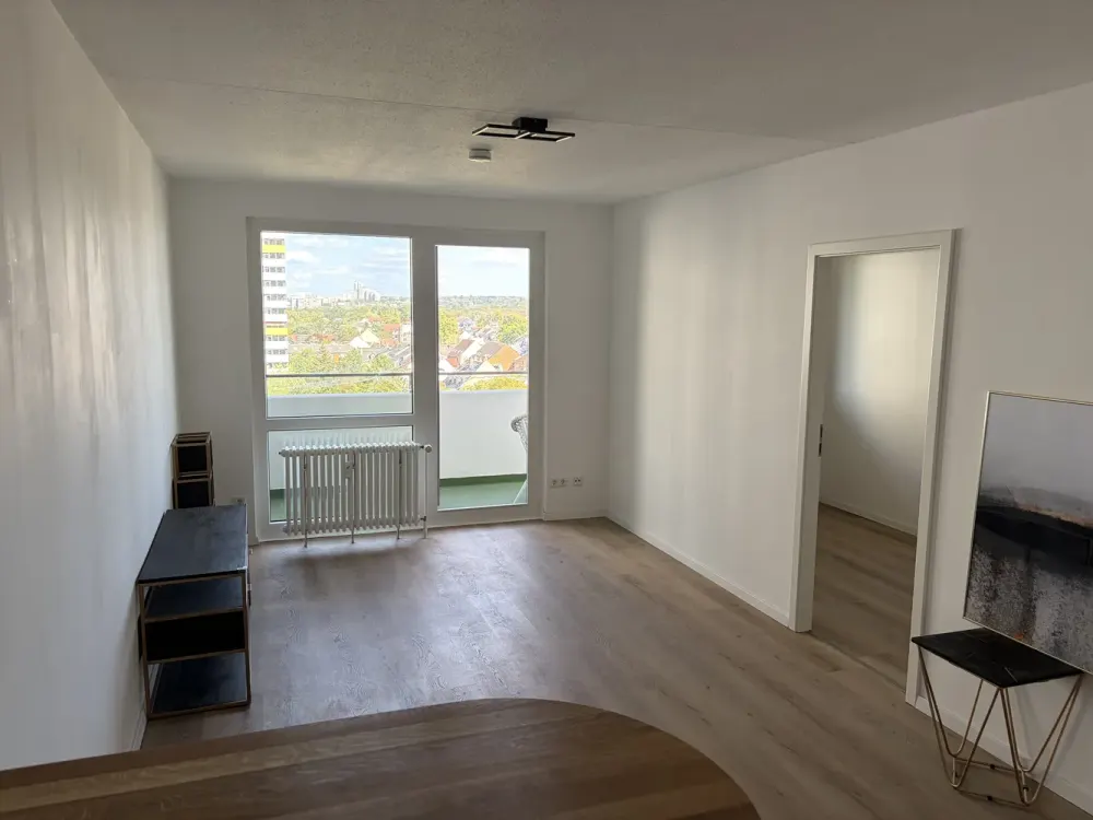 Modernisierte 1,5-Zi-Wohnung mit Teil Skylineblick, Erstbezug nach Sanierung - alles Neu