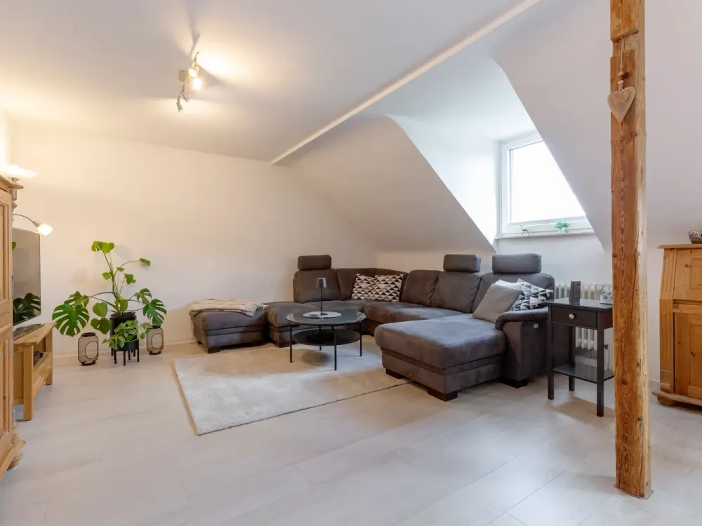 Geräumige 4-Zimmer Maisonettewohnung in Krefeld-Oppum